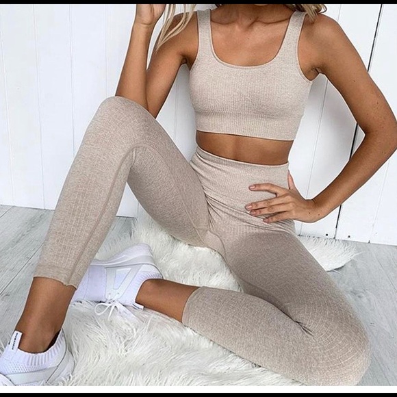 Brand New 2 piece Yoga Set - Picture 3 of 3